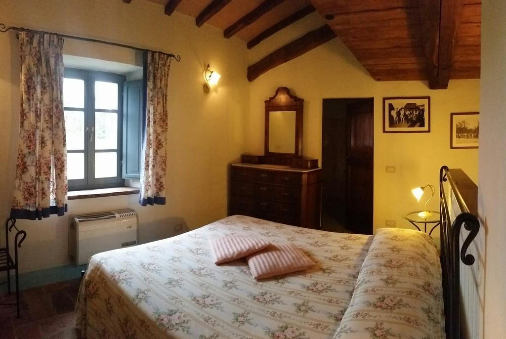 Agriturismo Podere Alberese Konuk evi Asciano Oda fotoğraf