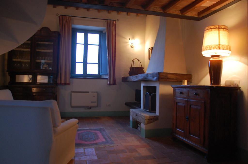Agriturismo Podere Alberese Asciano Dış mekan fotoğraf